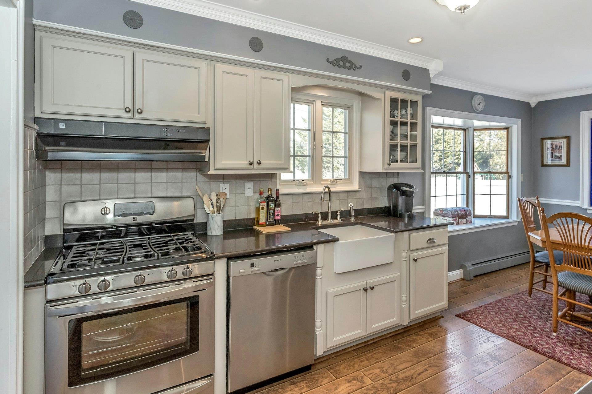 27 Sioux Drive, Commack, New York image 10