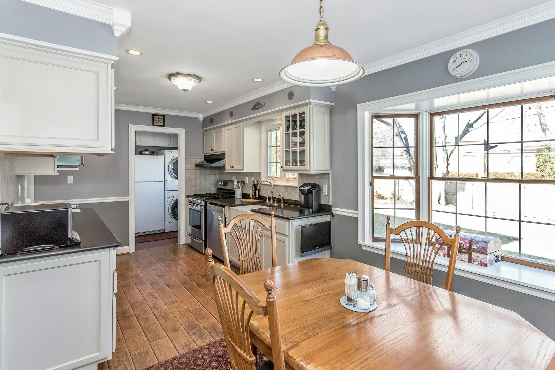 27 Sioux Drive, Commack, New York image 11