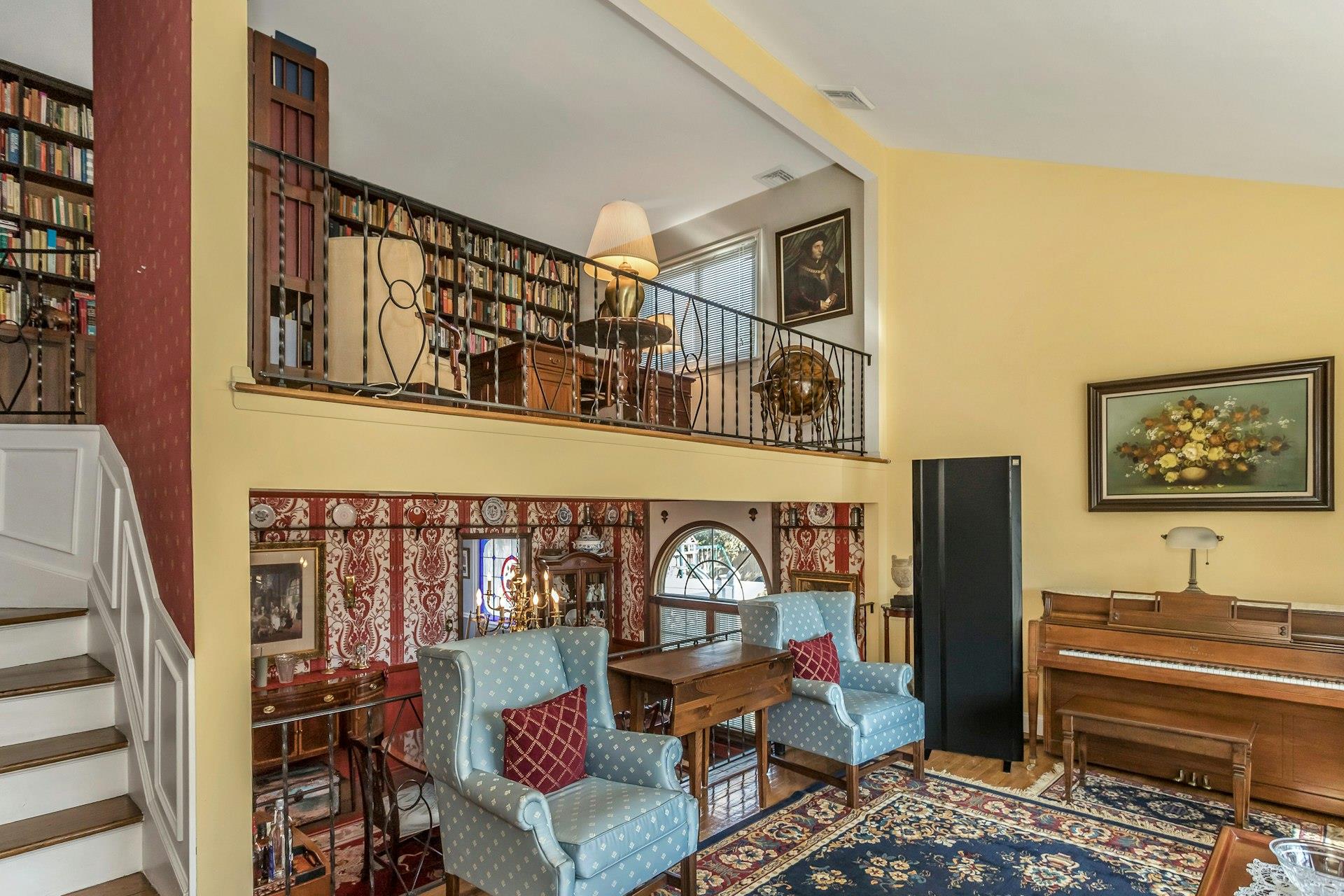 27 Sioux Drive, Commack, New York image 6