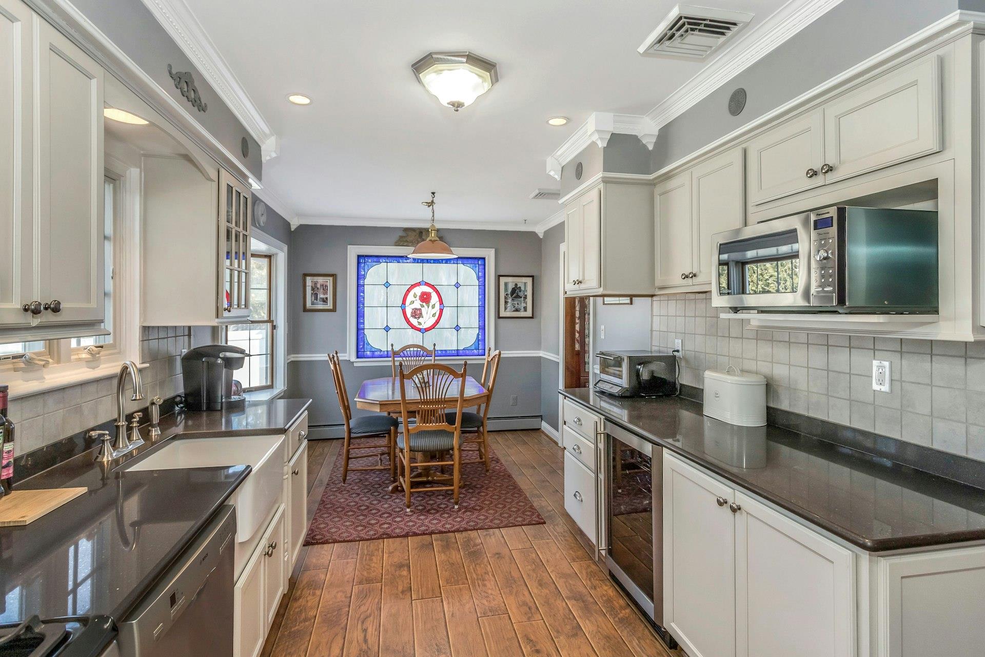 27 Sioux Drive, Commack, New York image 9