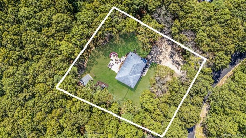 Homes For Sale - 3 Emily Court<br/> Hampton Bays, NY 11946
