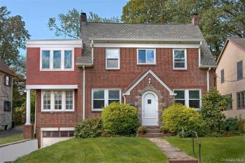 Homes For Sale - 218 Carroll Avenue<br/> Westchester County, Mamaroneck, NY 10543