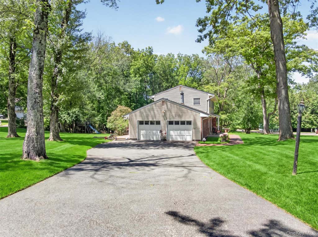 Photo of 121 Sunset Road, Blauvelt, NY 10913 (MLS # 861371)