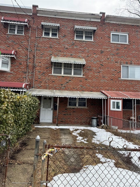 Multifamily For Sale - 3662 Bronxwood Avenue<br/> Bronx County, Bronx, NY 10469