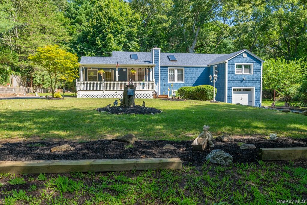 Photo of 5 Cedar Grove Terrace, Middle Island, NY 11953 (MLS # 1030369)