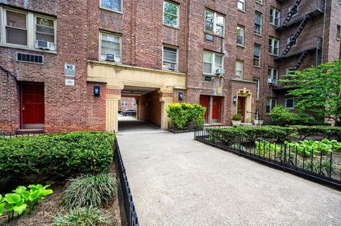 Homes For Sale - 48-25 43rd Street #2J<br/> Queens County, Woodside, NY 11377