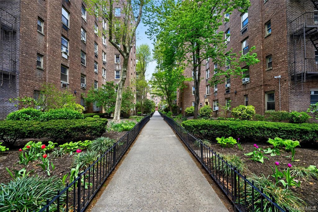 Photo of 48-25 43rd Street #2J, Woodside, NY 11377 (MLS # 991073)