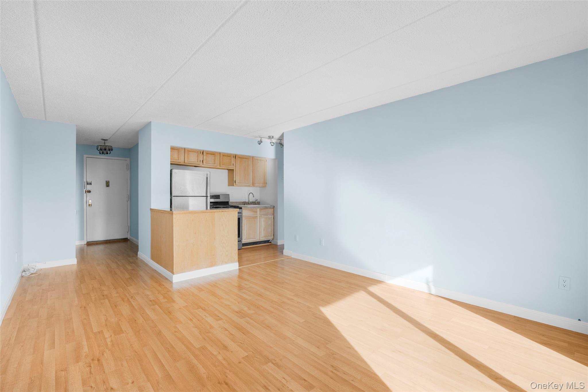 687 Bronx River Road 7C