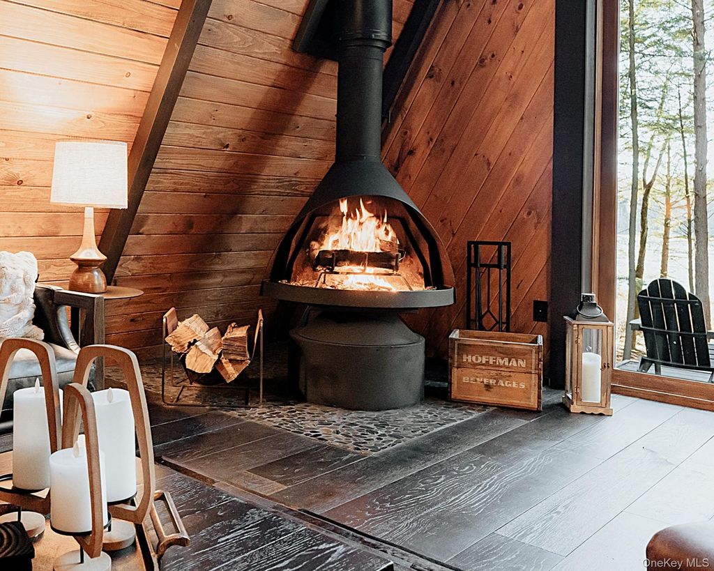 Photo of 521 Perry Road, Swan Lake, NY 12783 (MLS # 980518)