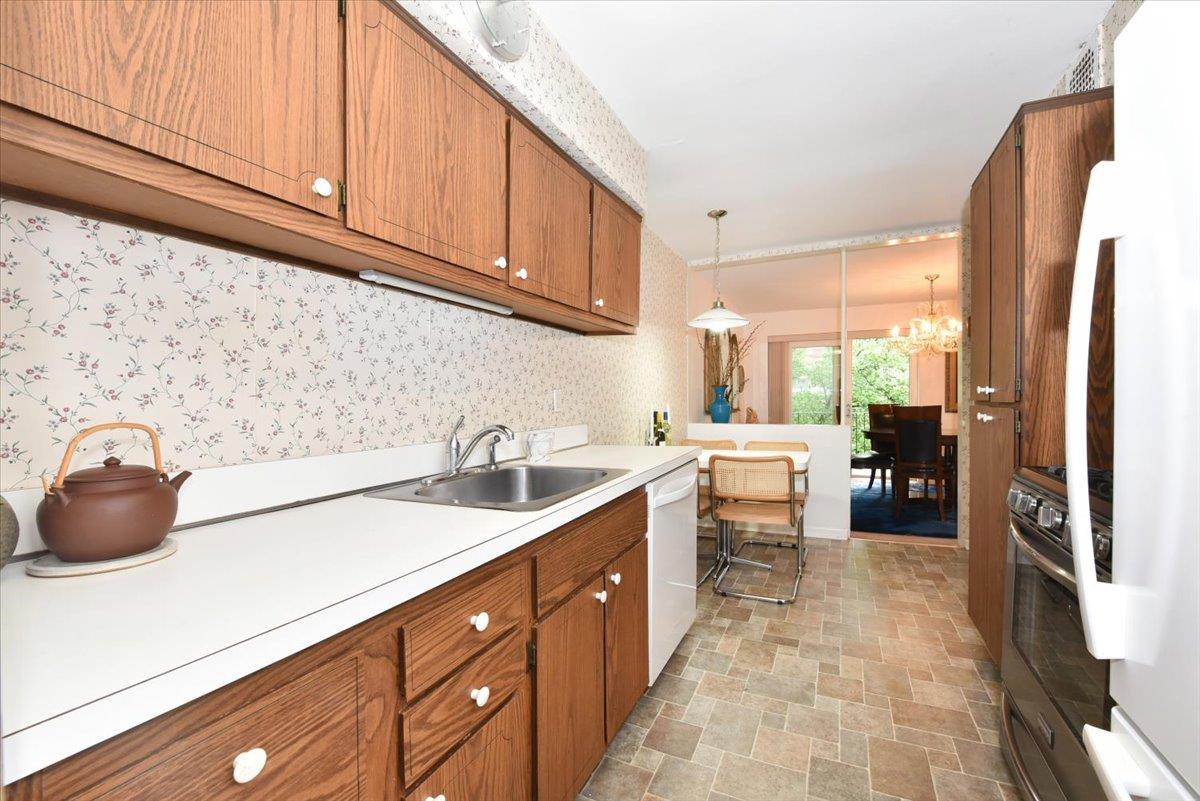 30 Barstow Road #3-A, Great Neck, New York image 13