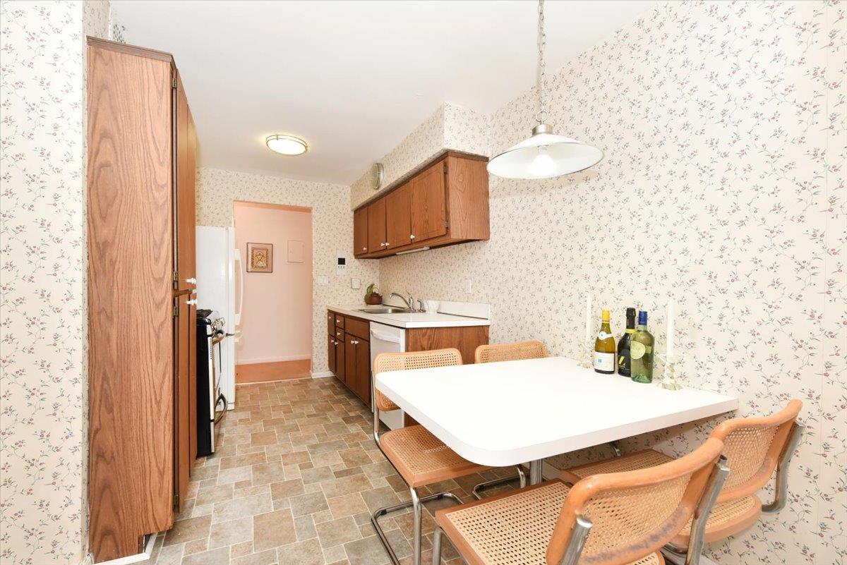 30 Barstow Road #3-A, Great Neck, New York image 15