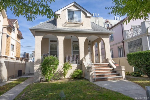 173 BEAUMONT ST, BROOKLYN, NY 11235 - Image a7b6ab11603bbbcb8ef9ce23e68af579/977733094