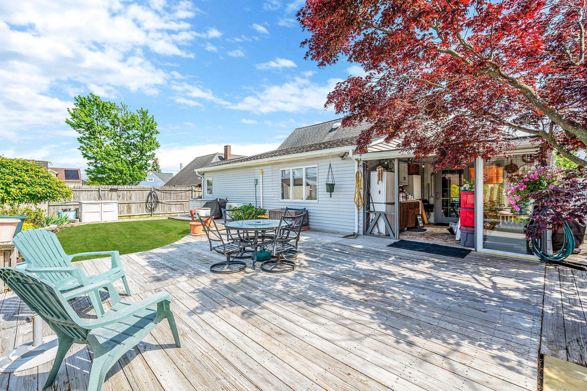 51 Pewter Lane, Hicksville, New York image 27