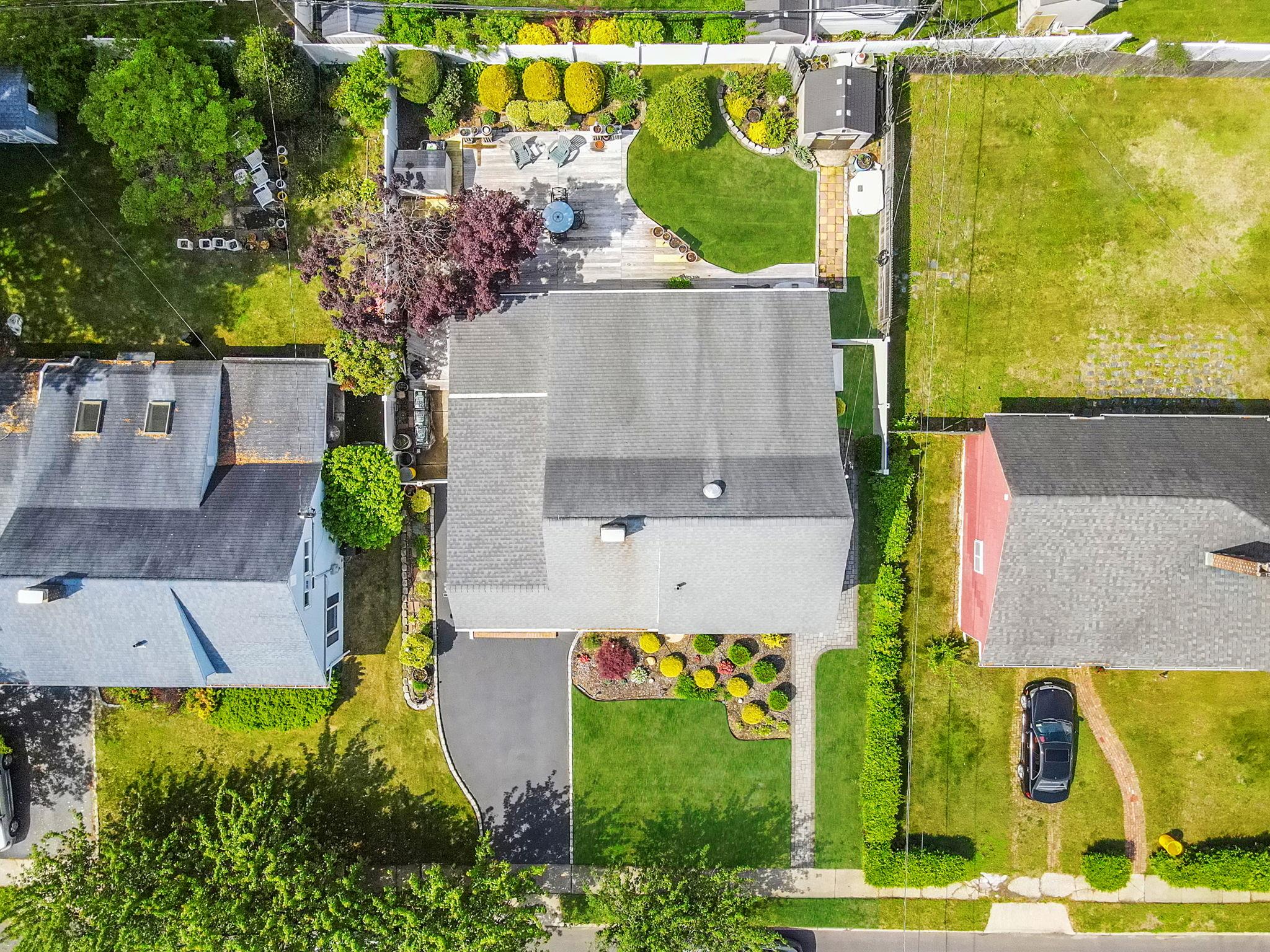 51 Pewter Lane, Hicksville, New York image 38