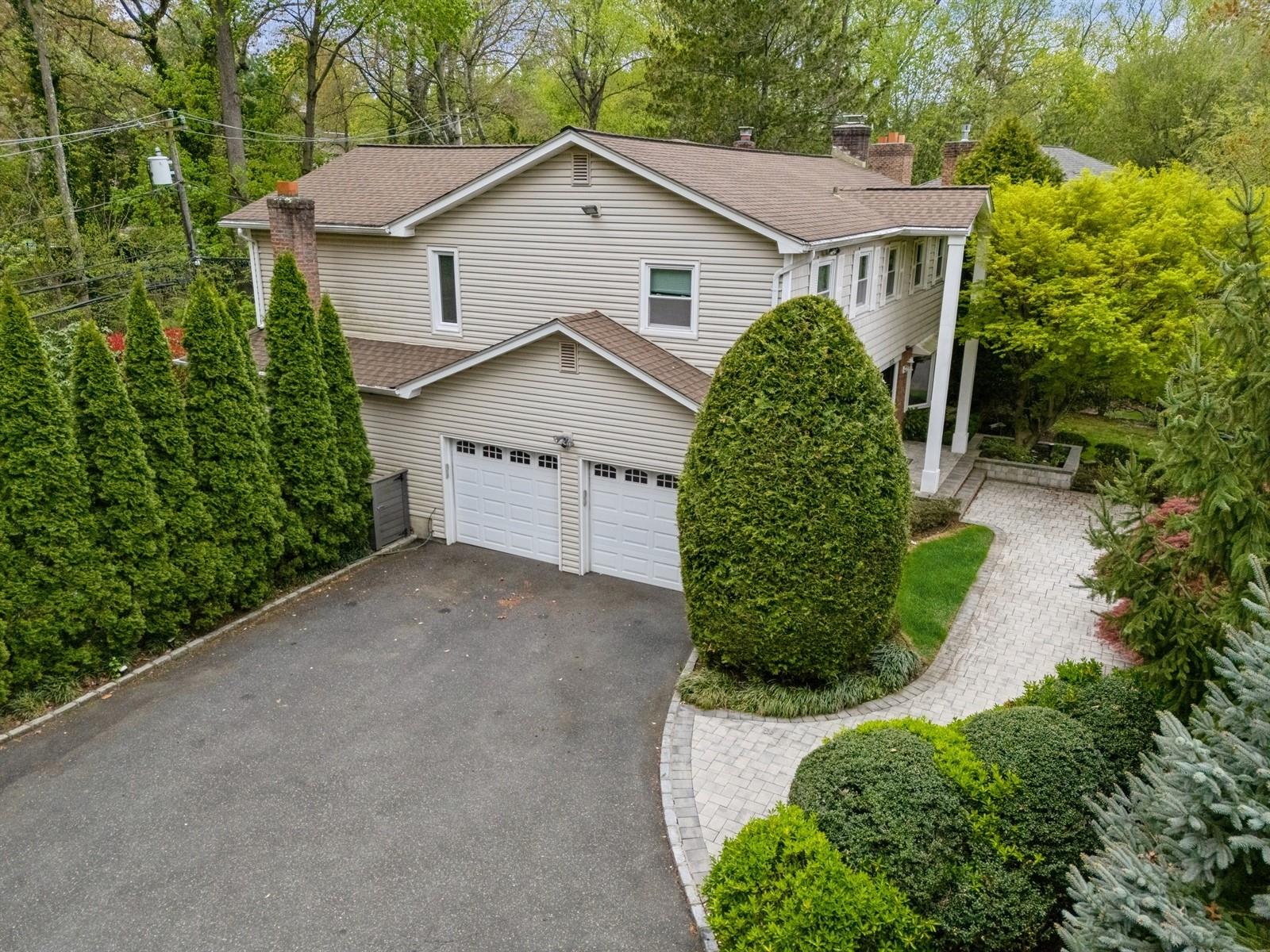 165 Tara Drive, Roslyn, New York image 27