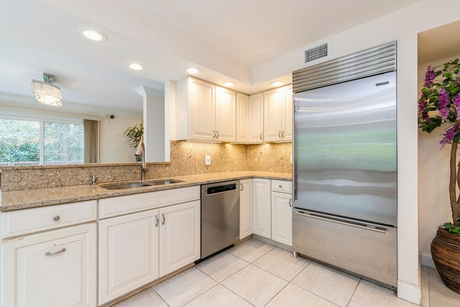 165 Tara Drive, Roslyn, New York image 11