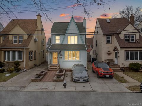 Homes For Sale - 241-19 86th Road<br/> Bellerose, NY 11426