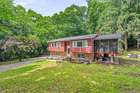 Homes For Sale - 26 Maple Drive<br/> Putnam County, Mahopac, NY 10541