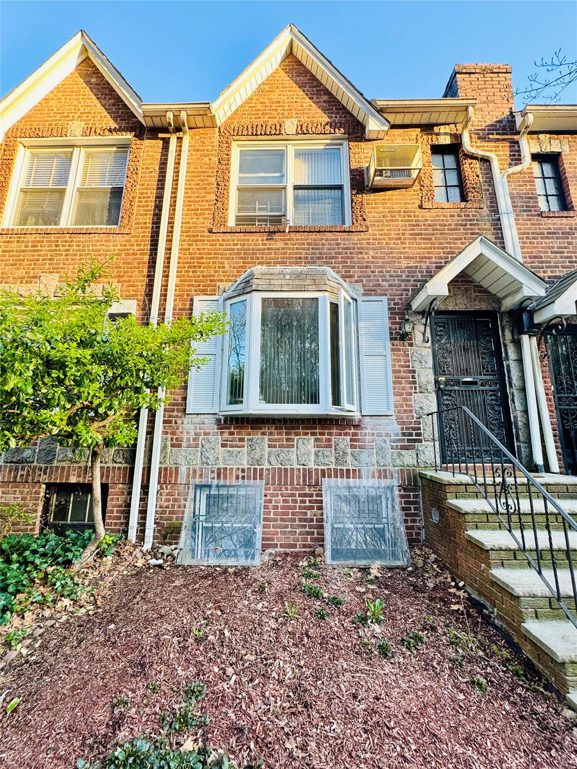 80-16 Park Lane, Woodhaven, New York image 1