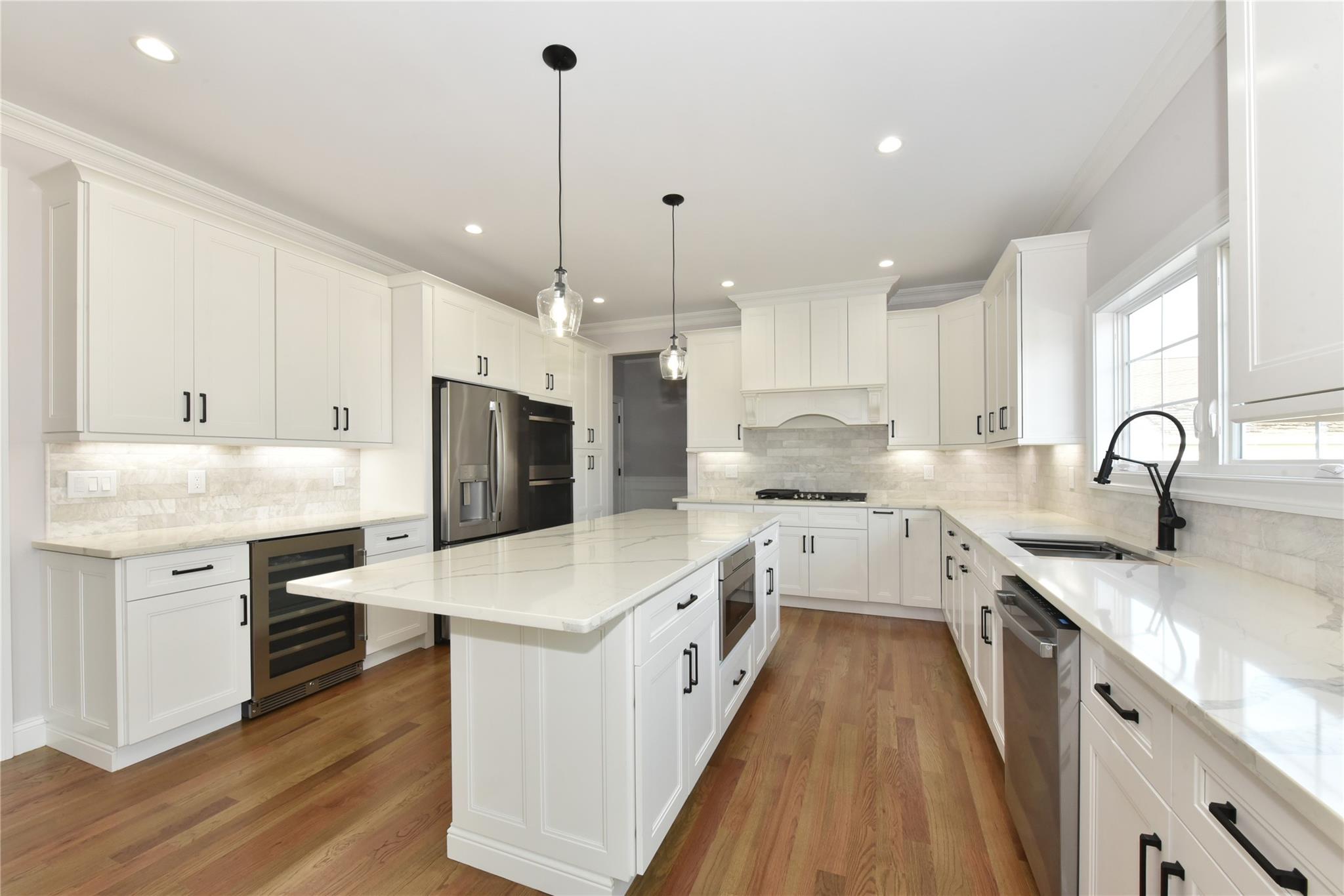 749 Evelyn Avenue, Bellmore, New York image 15