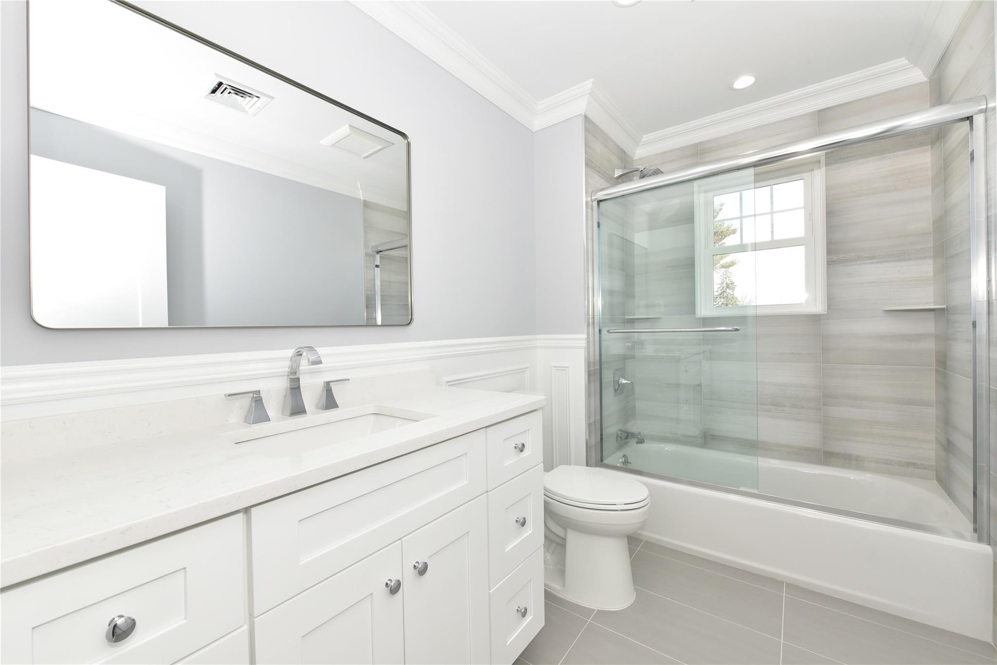 749 Evelyn Avenue, Bellmore, New York image 27