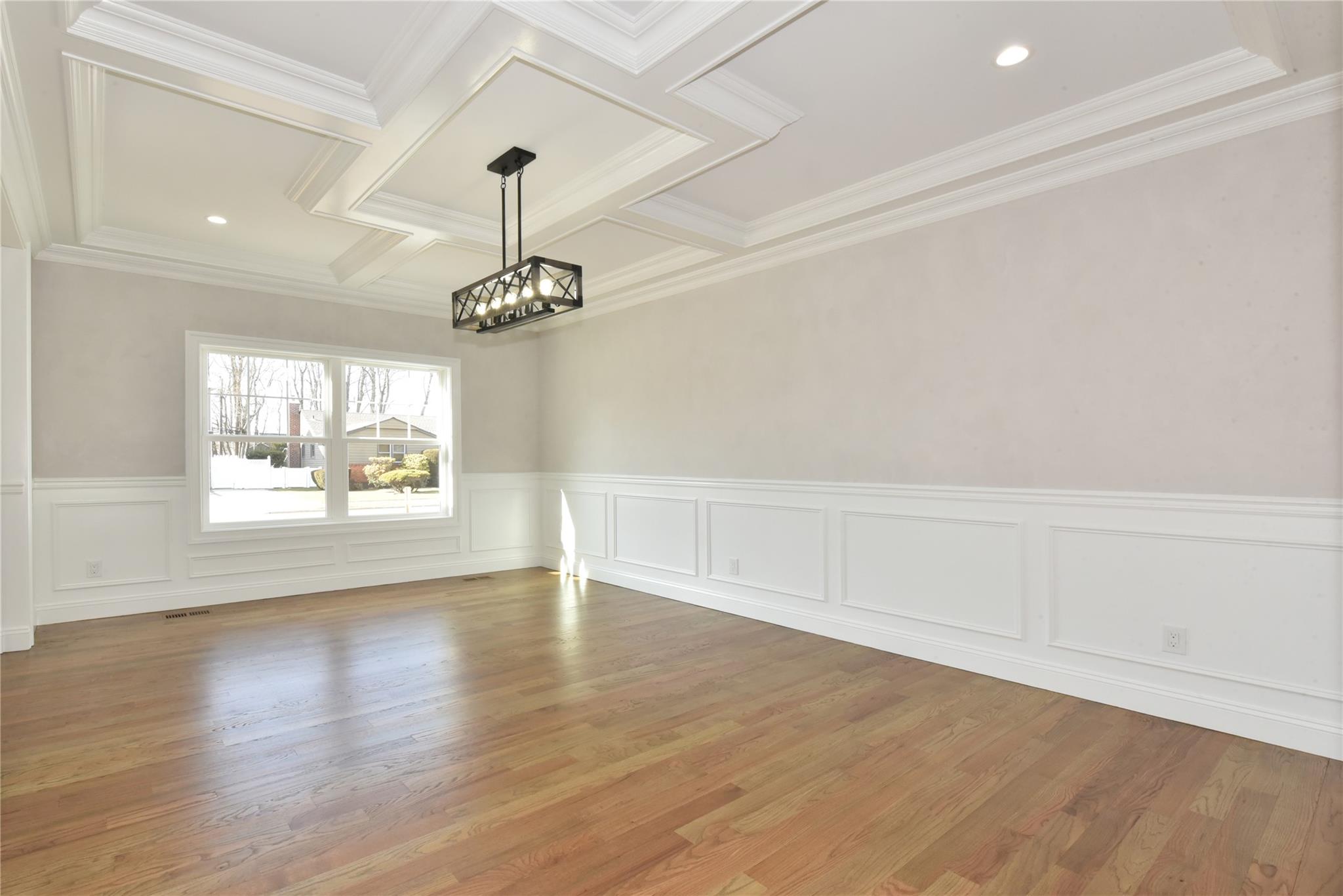 749 Evelyn Avenue, Bellmore, New York image 10