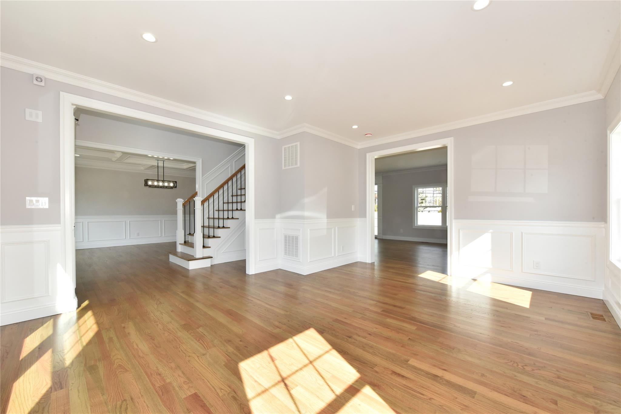 749 Evelyn Avenue, Bellmore, New York image 8