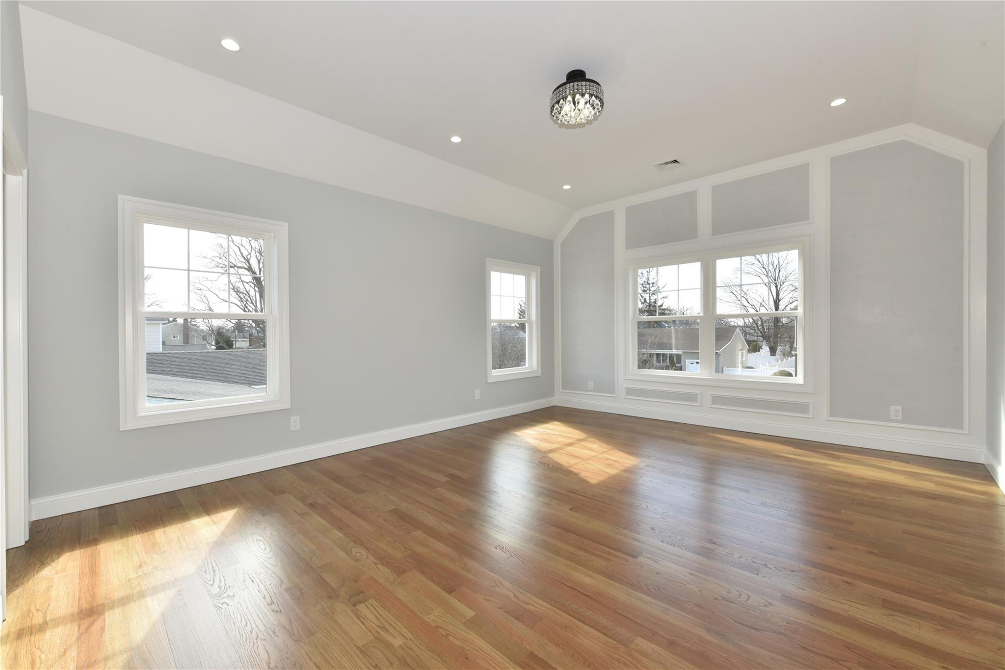749 Evelyn Avenue, Bellmore, New York image 19