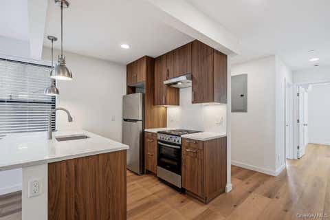 Apartment For Rent - 6247 60th Street #3<br/> Queens County, Ridgewood, NY 11385
