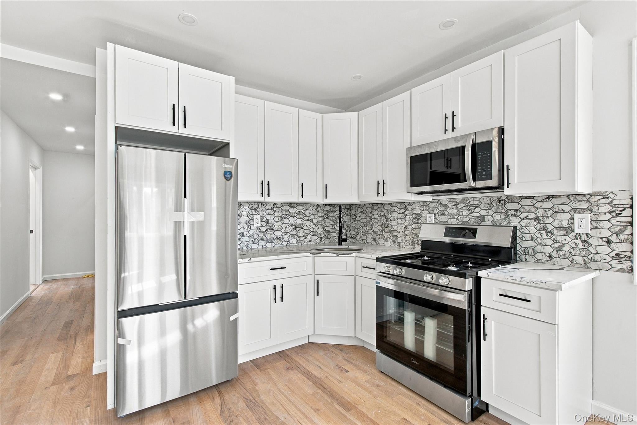 187-16 Mangin Ave