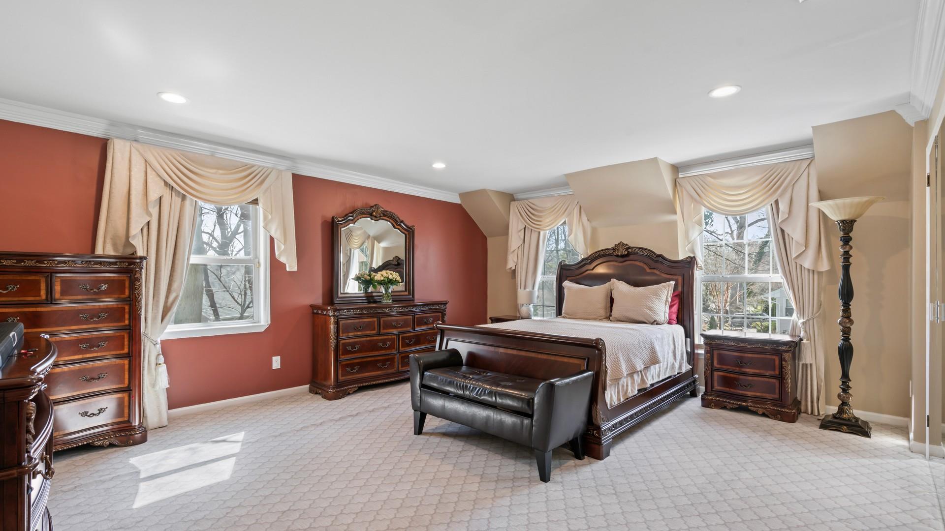 30 N Pine Drive, Roslyn, New York image 26