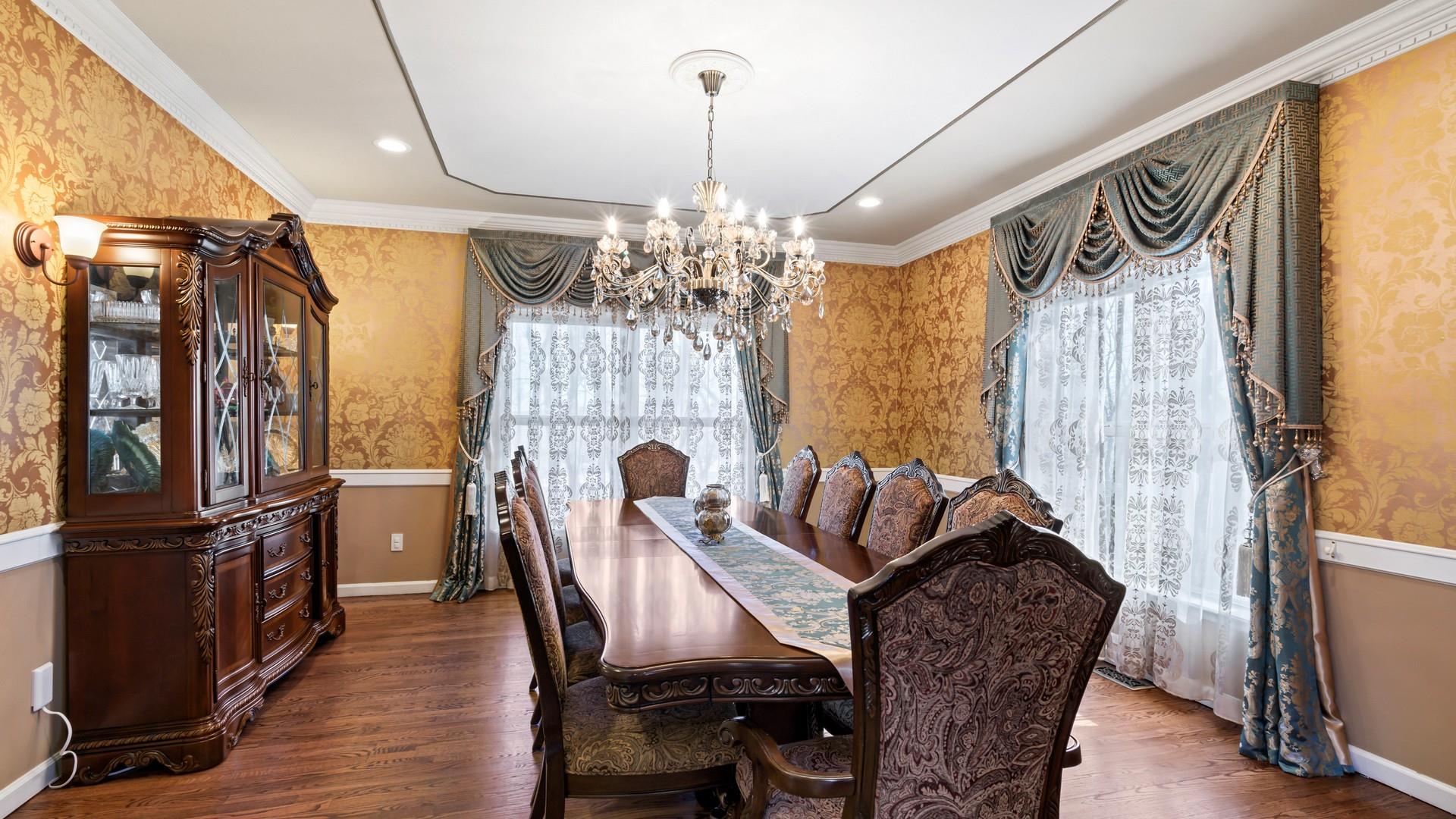 30 N Pine Drive, Roslyn, New York image 10