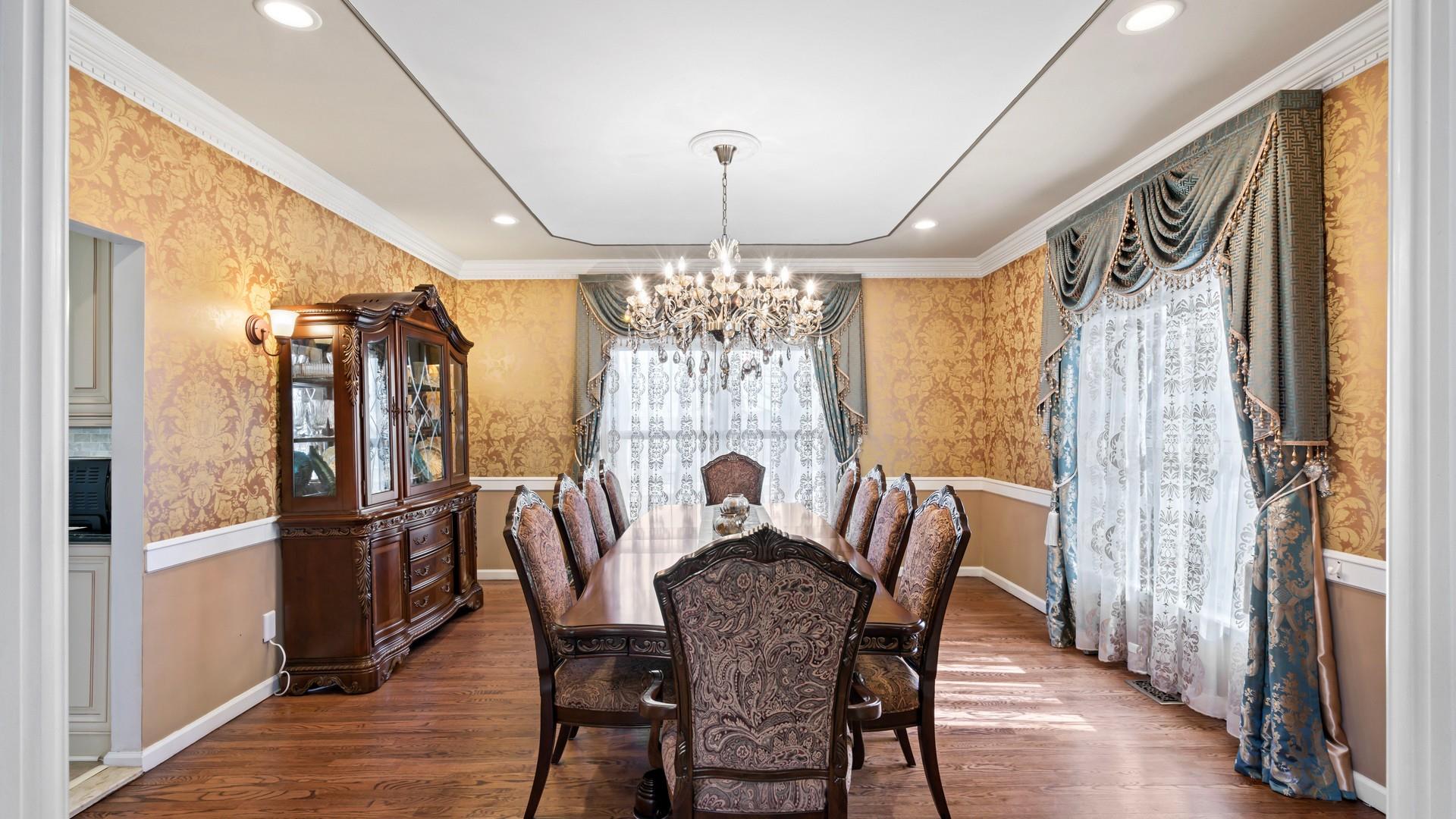 30 N Pine Drive, Roslyn, New York image 9