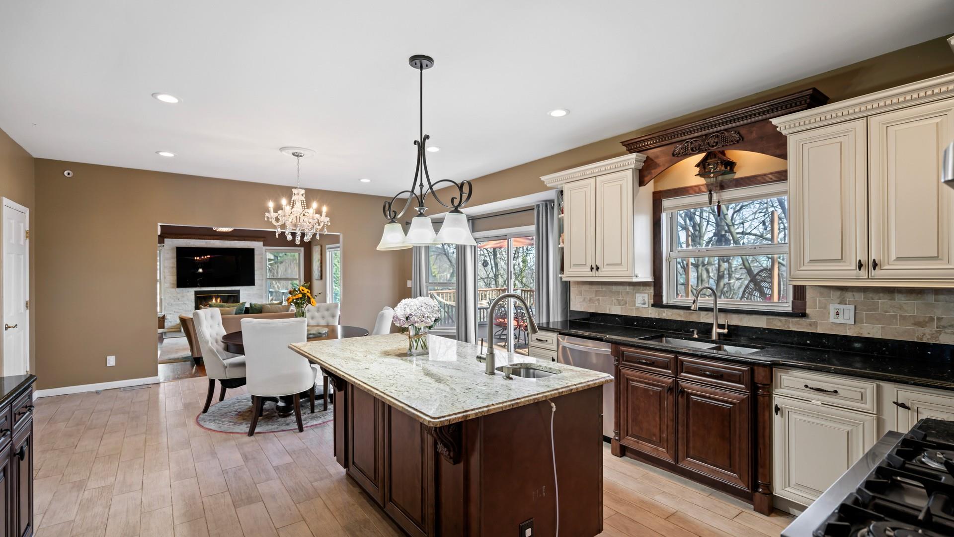 30 N Pine Drive, Roslyn, New York image 12