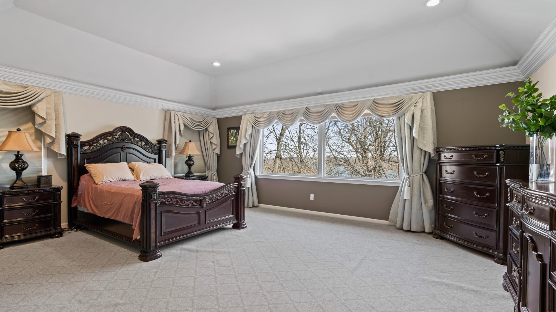 30 N Pine Drive, Roslyn, New York image 22