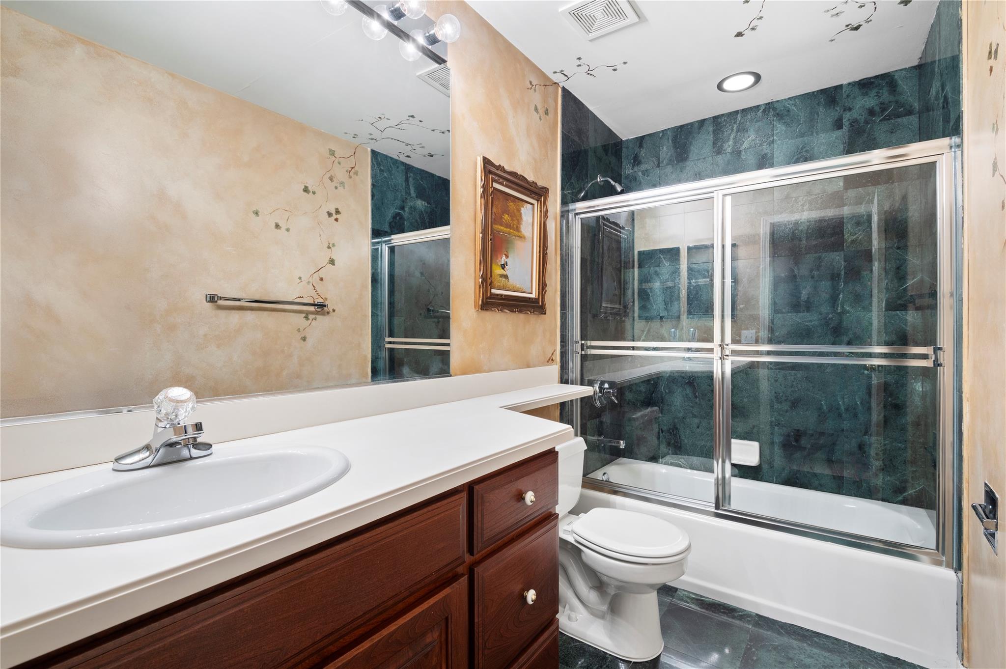 58 Roundtop Road, Yonkers, New York image 12