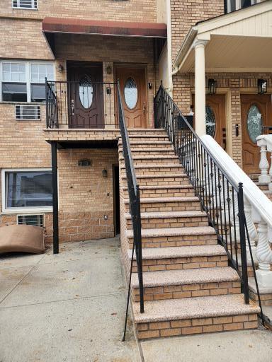 Rental Property at 72nd Place Pl 1, Glendale, Queens, NY - Bedrooms: 3 
Bathrooms: 1  - $3,500 MO.