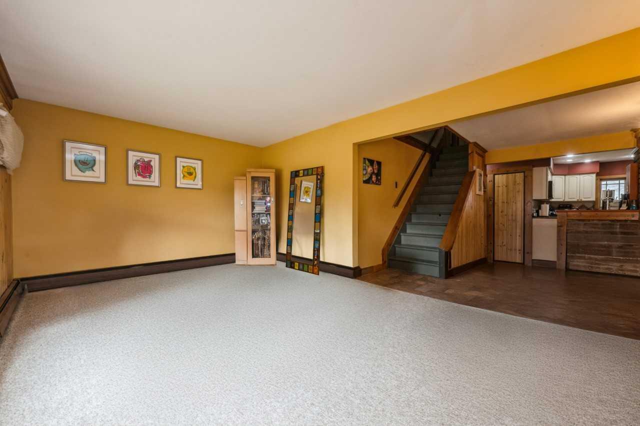 42 Boxwood Lane, Hicksville, New York image 4