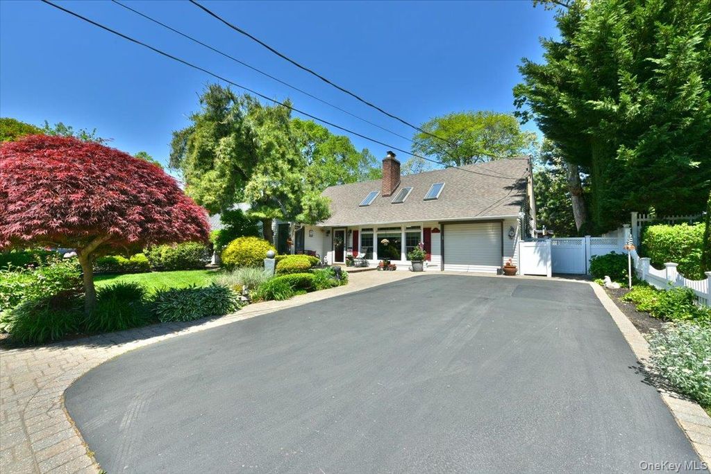 Photo of 129 Margaret Boulevard, Merrick, NY 11566 (MLS # 1005365)
