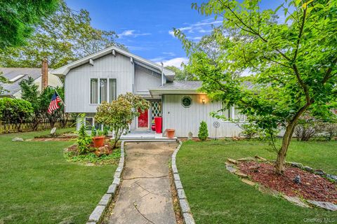 Photo of 8 Claremont Drive, Mastic Beach, NY 11951 (MLS # 924337)