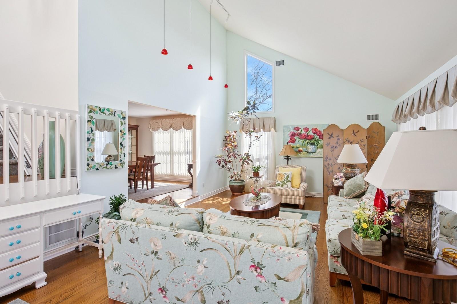 699 Tower Mews, Oakdale, New York image 18