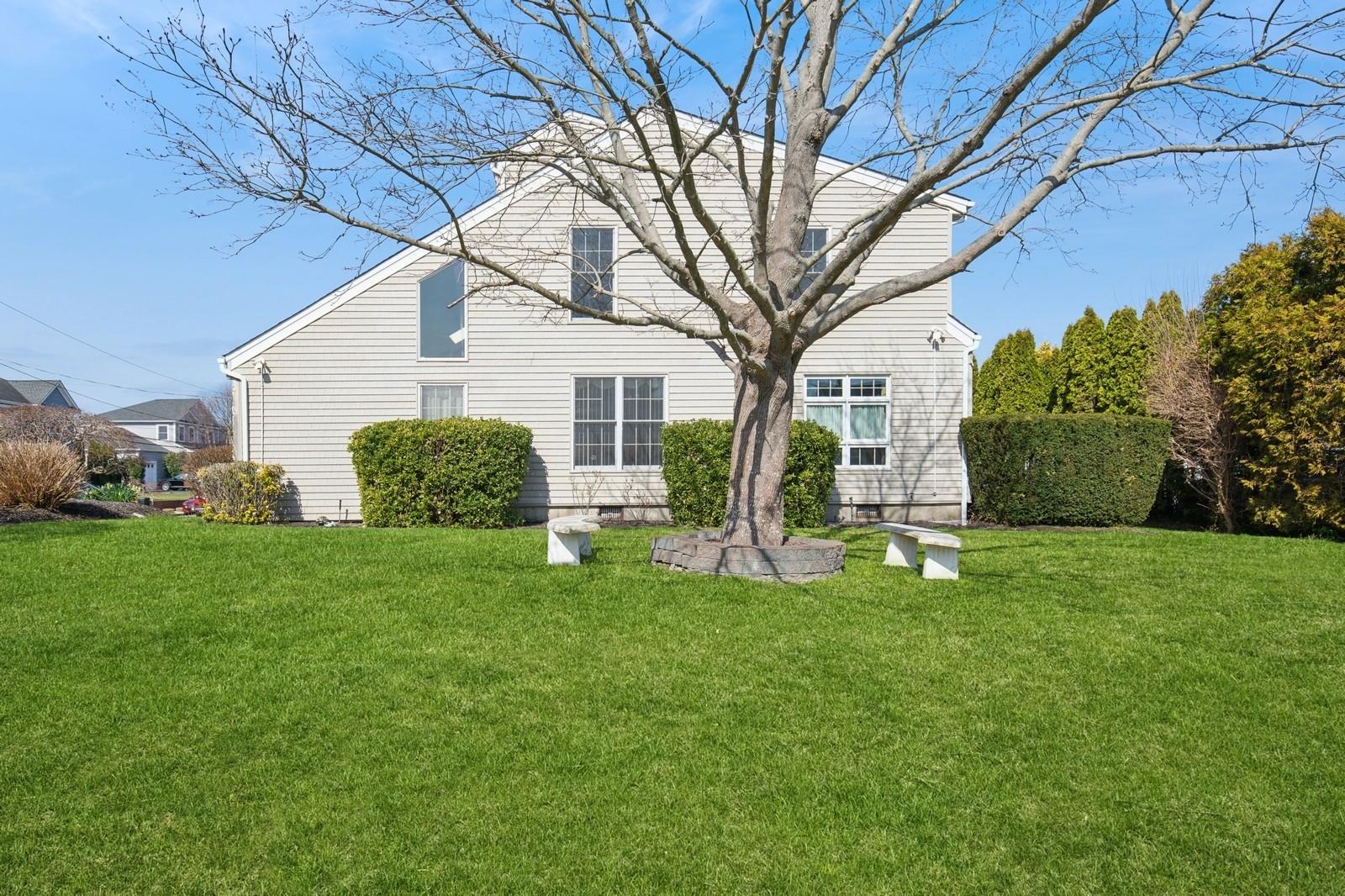 699 Tower Mews, Oakdale, New York image 11