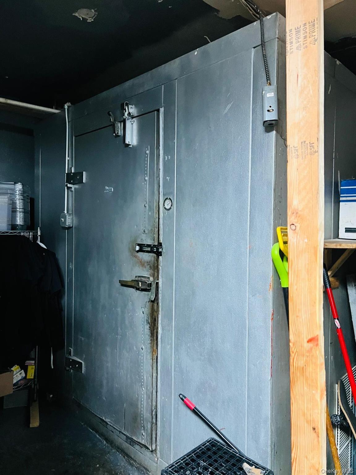 318 W 231 Street Ground floor