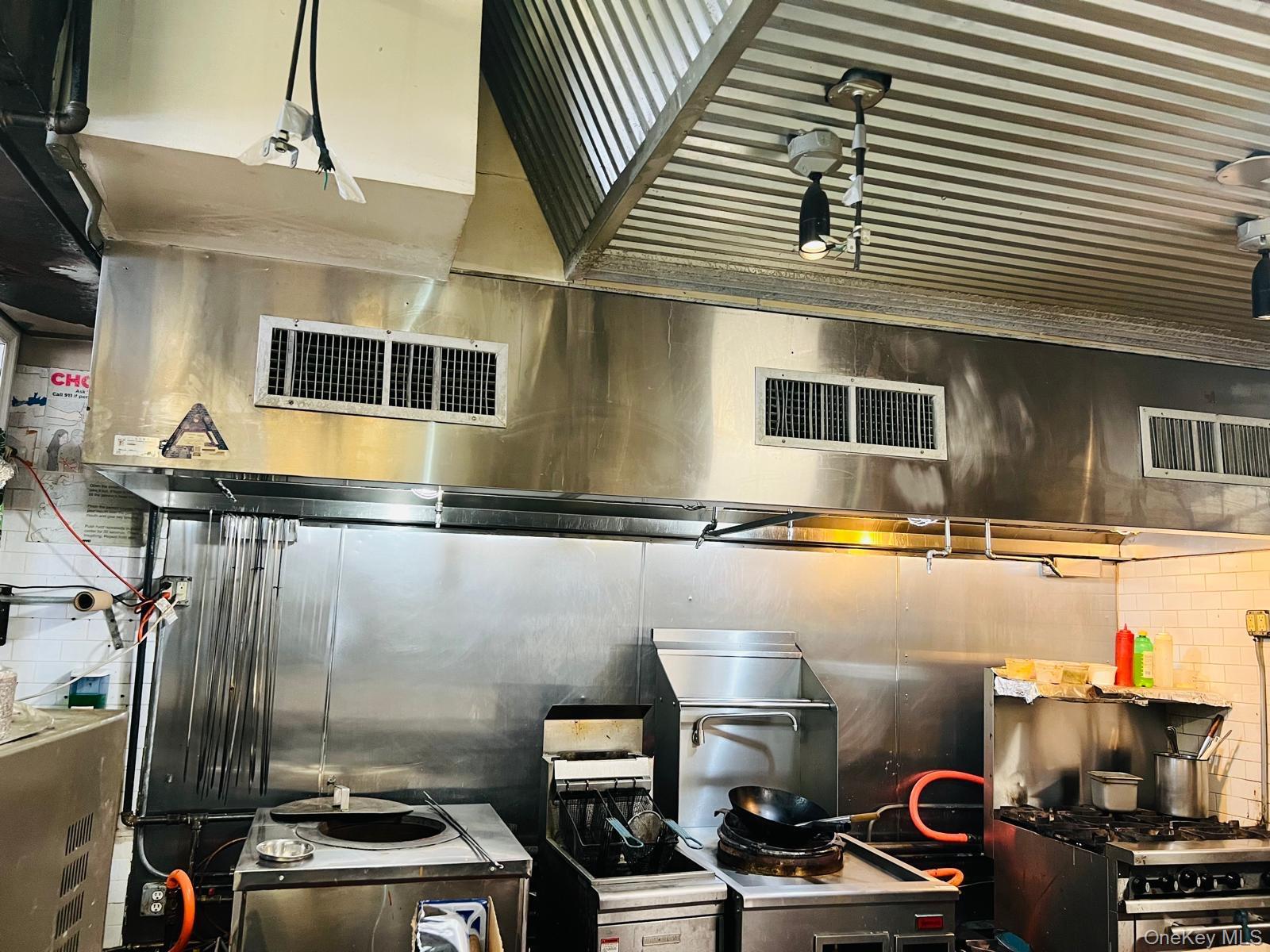 318 W 231 Street Ground floor