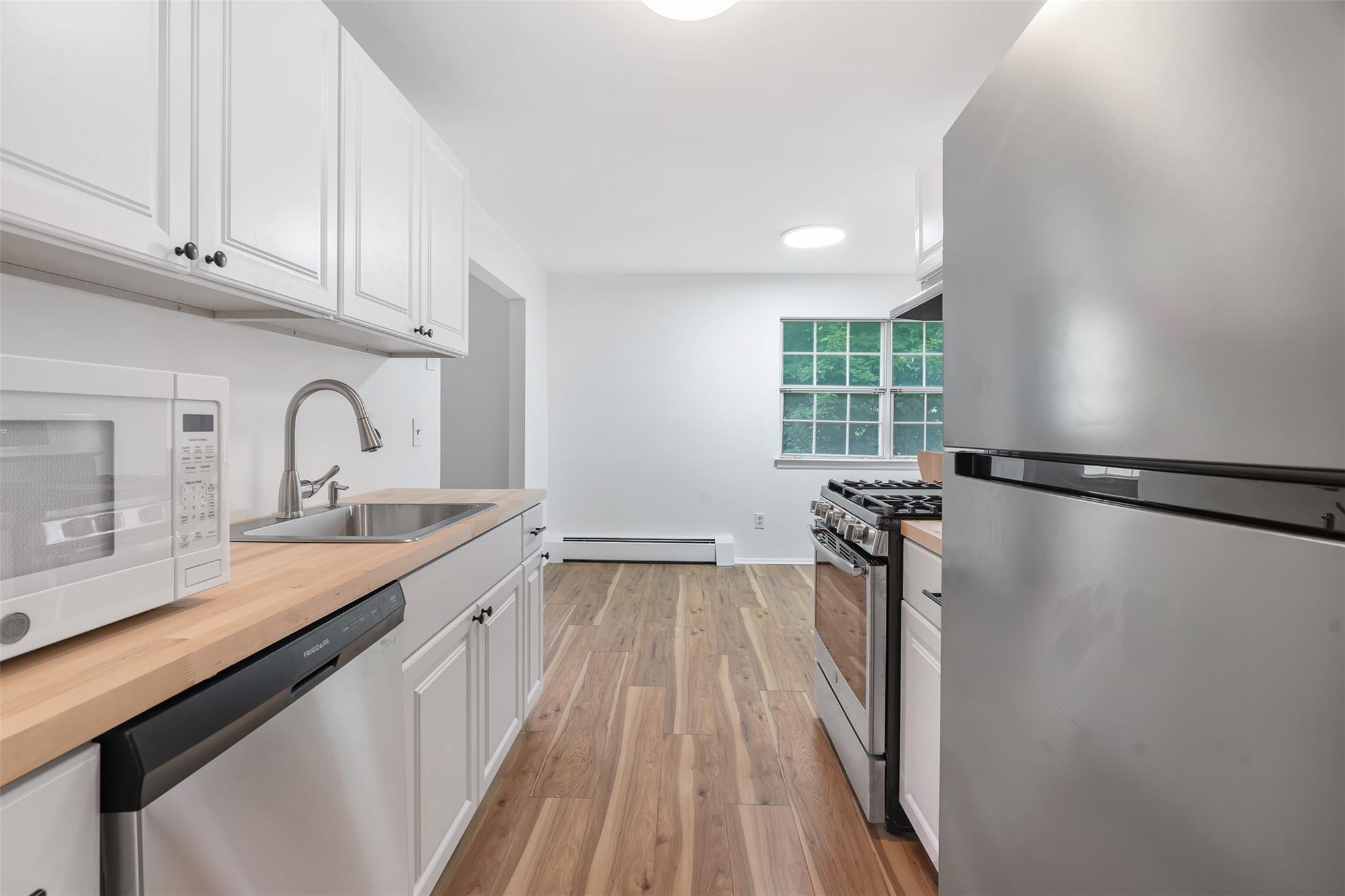 222 Doxbury Lane
