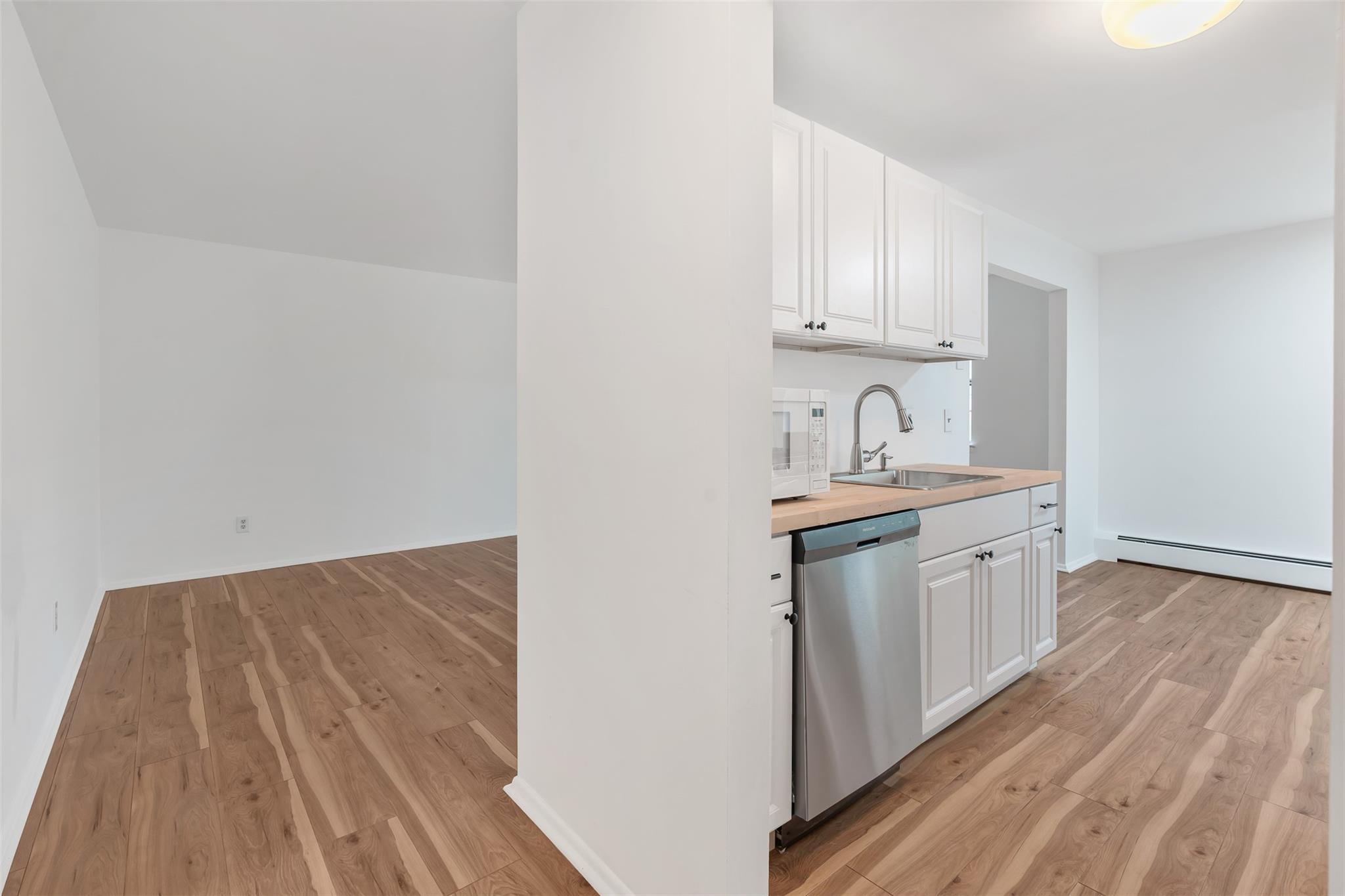 222 Doxbury Lane