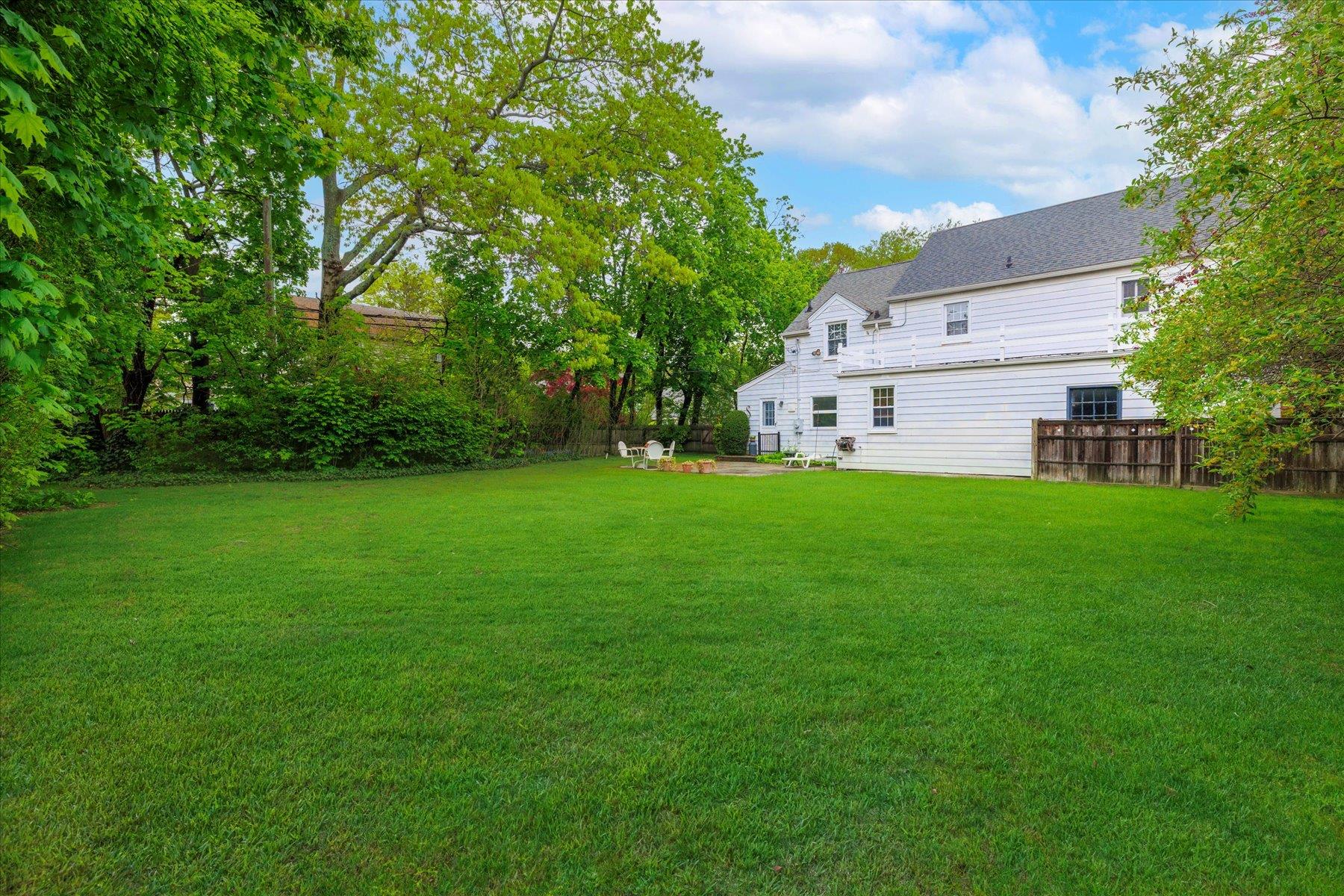 39 Searing Street, Rockville Centre, New York image 4