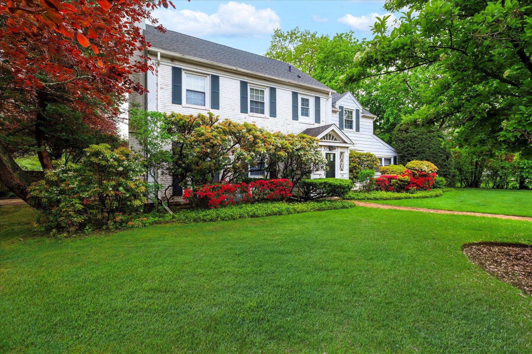 39 Searing Street, Rockville Centre, New York image 2
