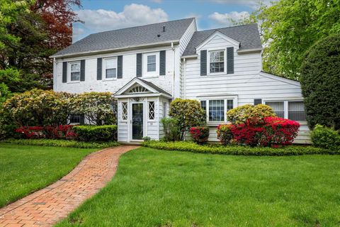 39 Searing Street Rockville Centre NY 11570