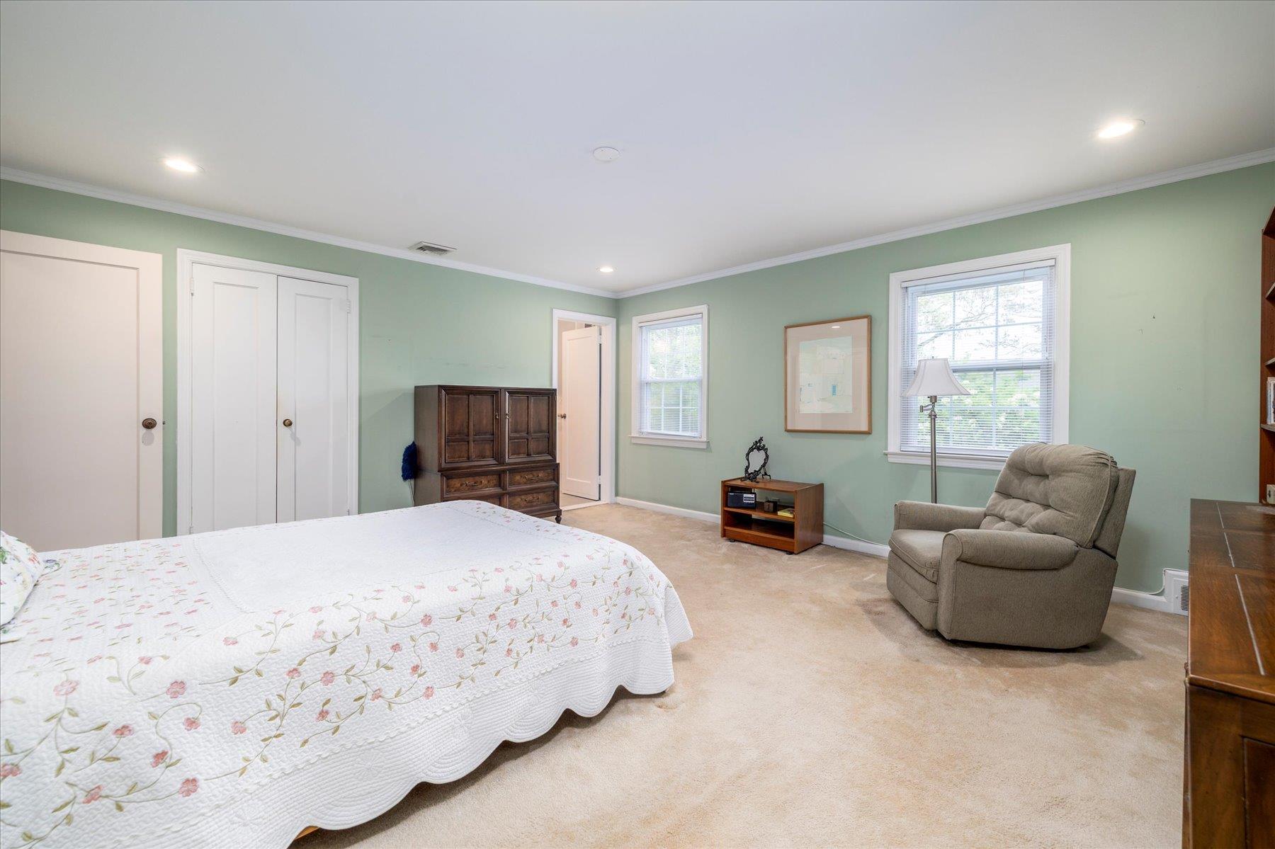 39 Searing Street, Rockville Centre, New York image 18